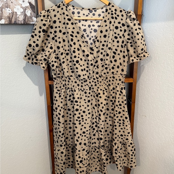 SHEIN Privé Dalmatian print Shirred waist layered hem dress. - Picture 1 of 3